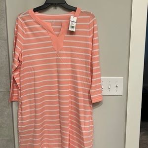 Kim Roger’s Dress. New with tags. Side pockets.